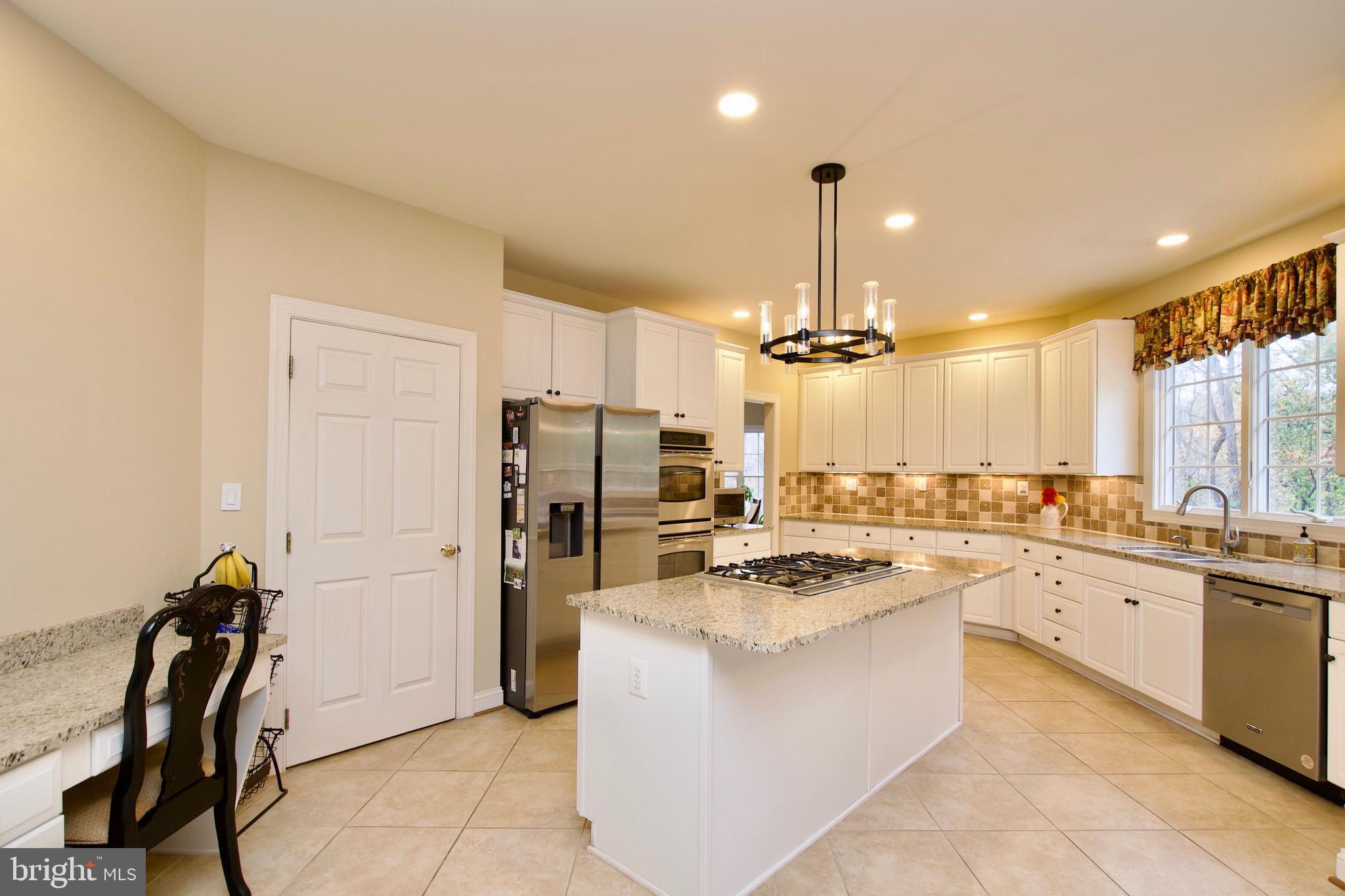 HUNTER MILL ESTATES - Residential