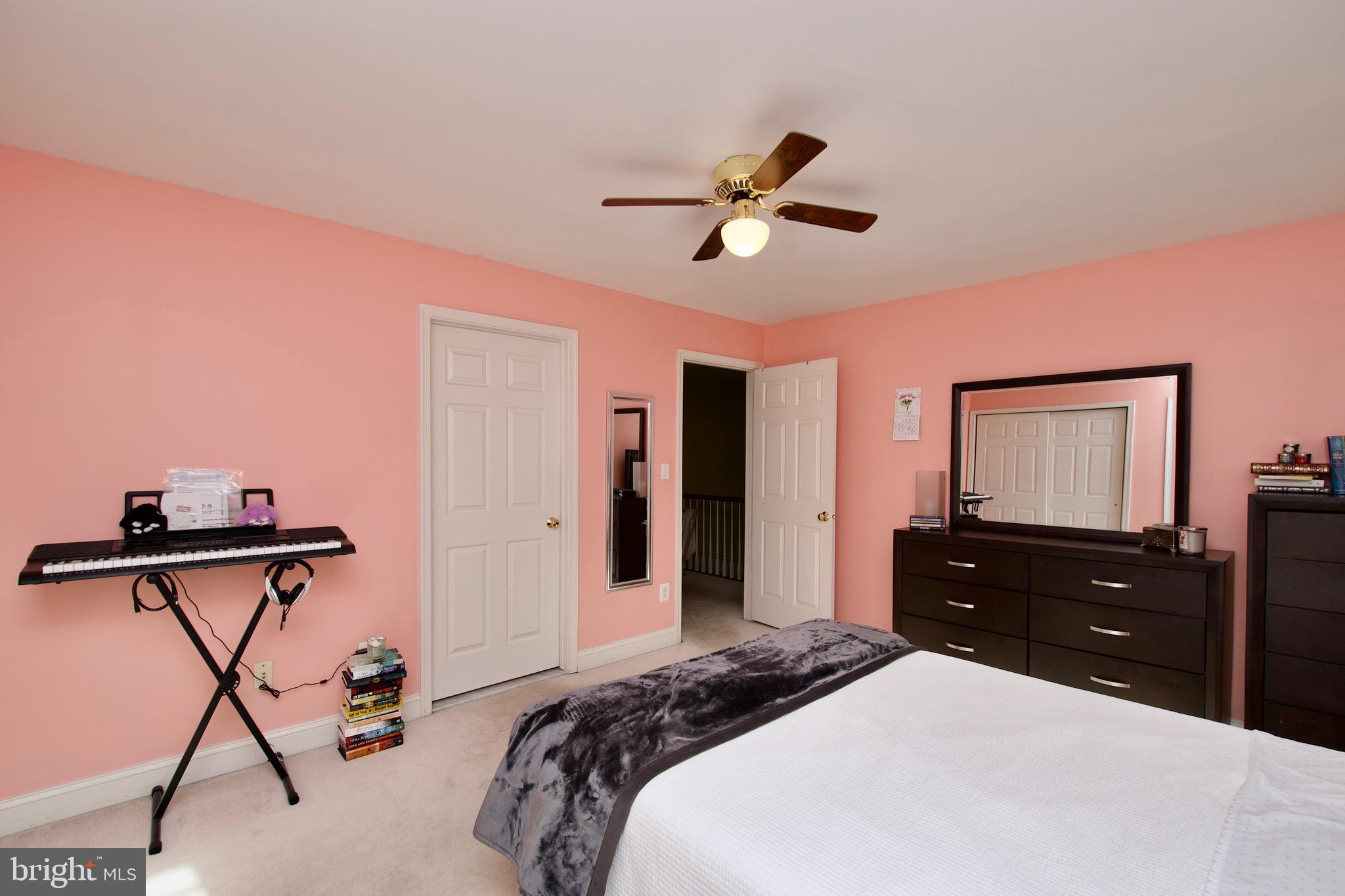 HUNTER MILL ESTATES - Residential