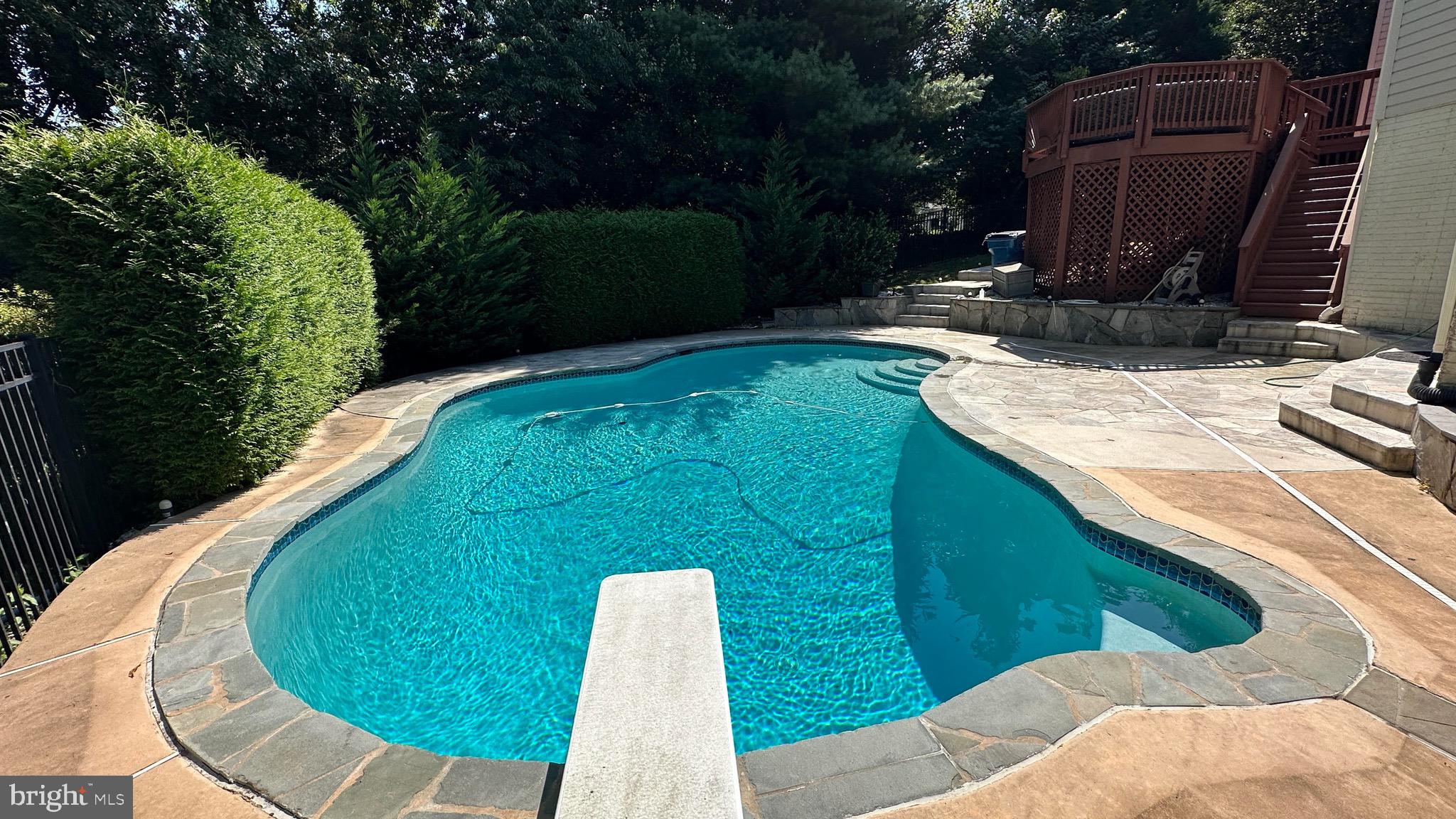 HUNTER MILL ESTATES - Residential