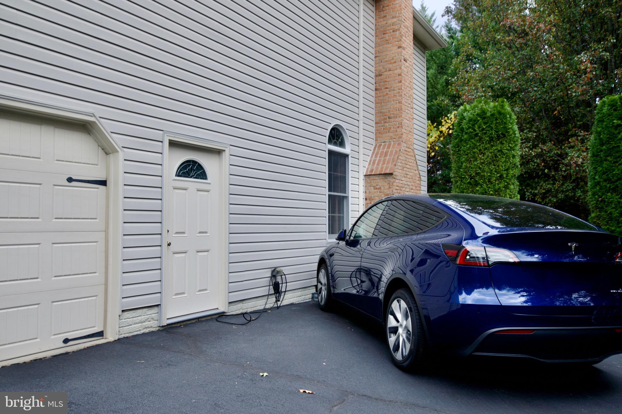 HUNTER MILL ESTATES - Residential