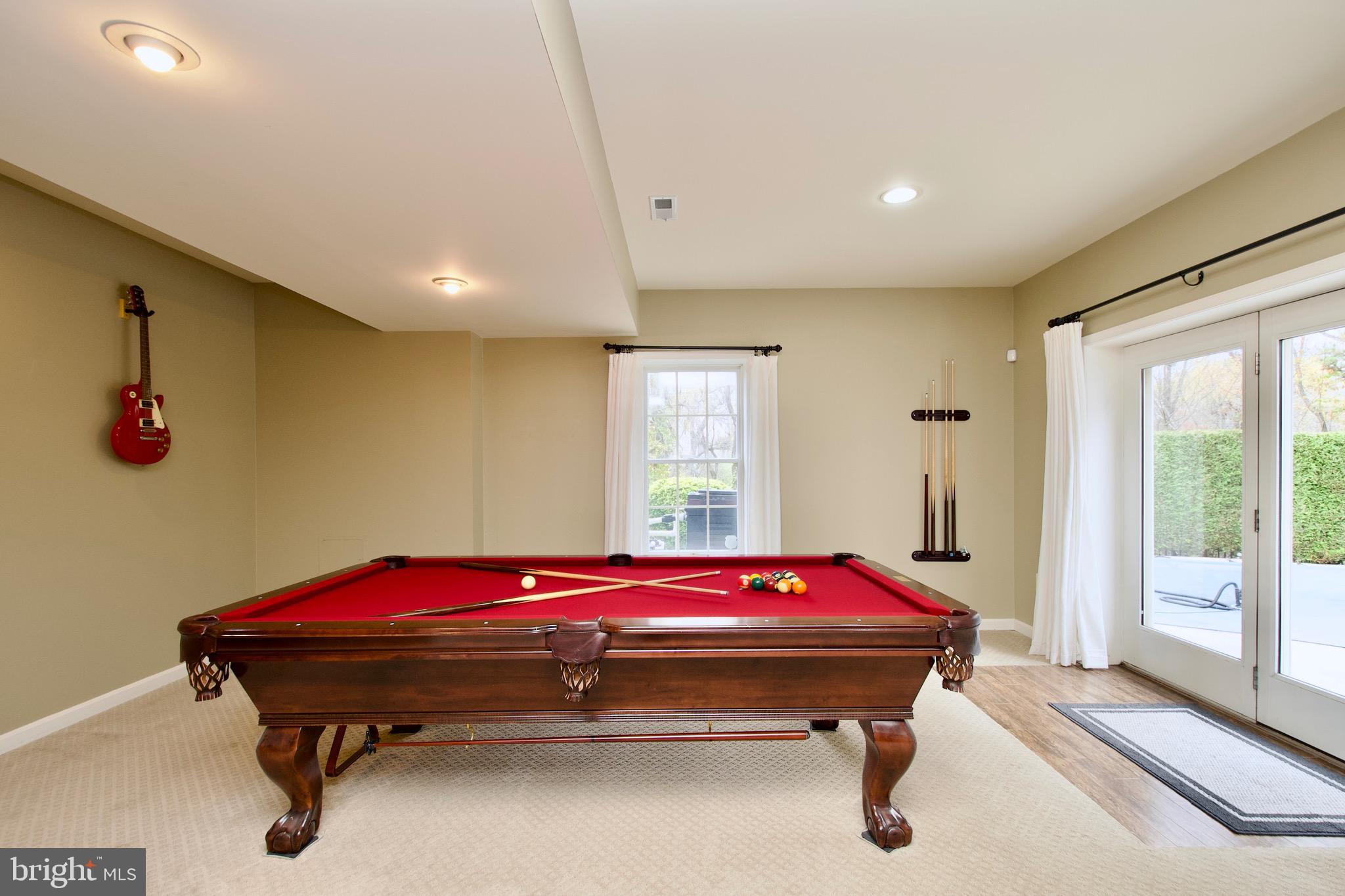 HUNTER MILL ESTATES - Residential