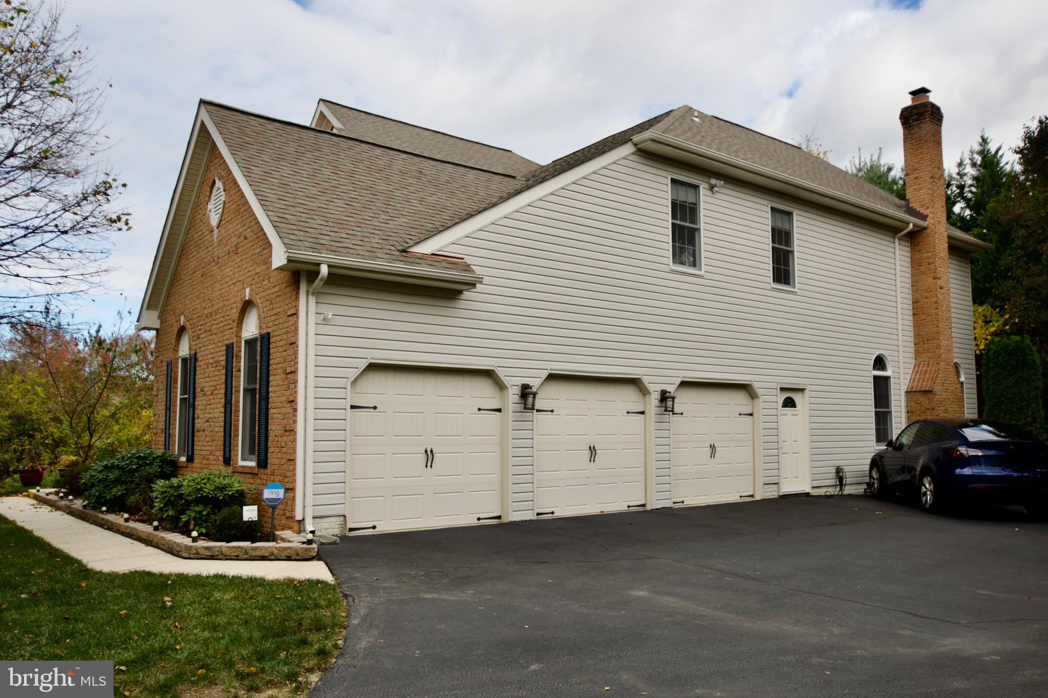 HUNTER MILL ESTATES - Residential