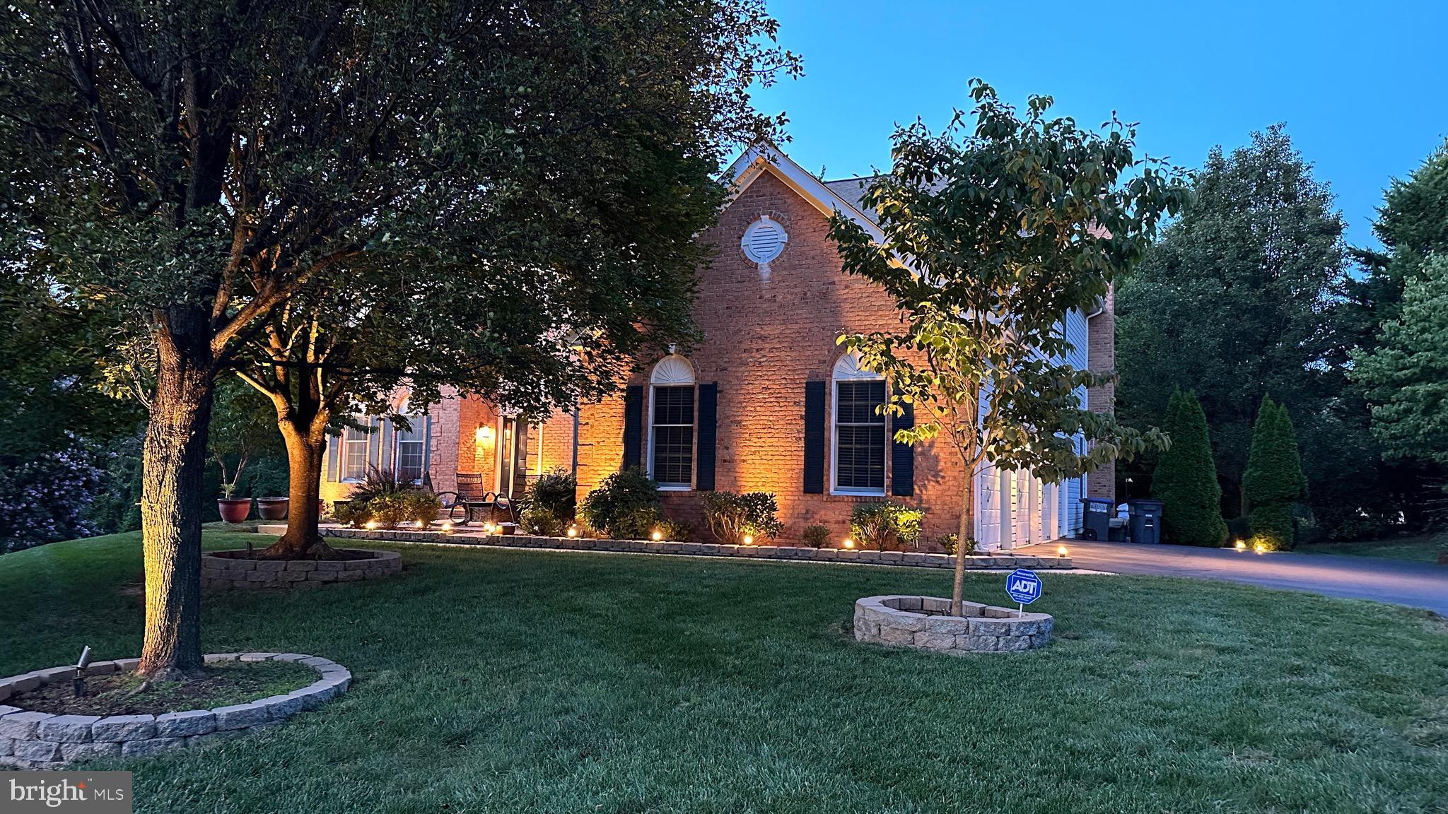 HUNTER MILL ESTATES - Residential