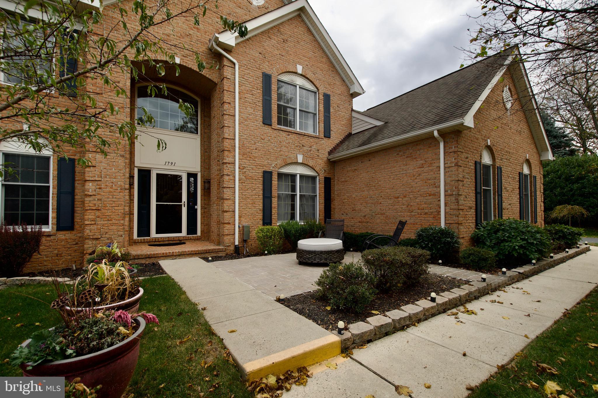 HUNTER MILL ESTATES - Residential