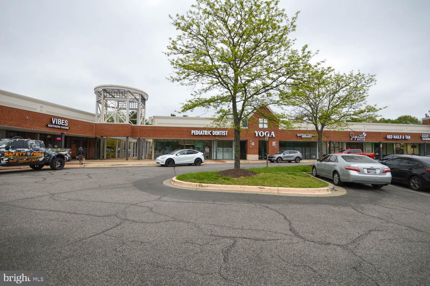 NORMANDY PLACE CONDO-PHA - Residential Lease