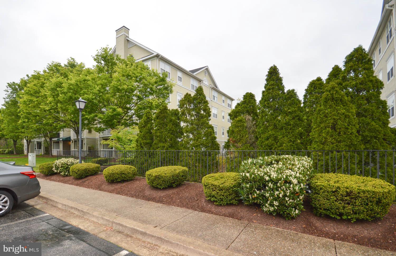 NORMANDY PLACE CONDO-PHA - Residential Lease