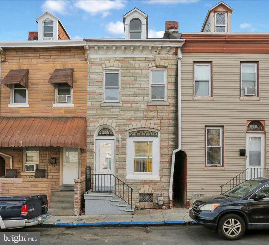 Well maintained, move-in-ready home located in Reading City, offering 4 bedrooms and 2 bathrooms. Step inside to a spacious living area and dining room. The kitchen is updated and modern and first floor also features a full bath! Upstairs is three bedrooms and on the third floor is an additional bedroom. The layout offers ample room with flexibility for bedrooms, a home office, or additional living areas. Efficient gas heat and convenient washer/dryer hookups add to the home’s functionality. Off street parking in the back of the home add  convenience. Located near inner-city shopping, schools, and public transportation, with easy access to major routes. Perfect for a first-time homebuyer or an investor looking to add to their portfolio. Schedule your showing today.