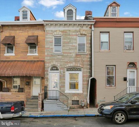 637 MOSS STREET READING PA 19604