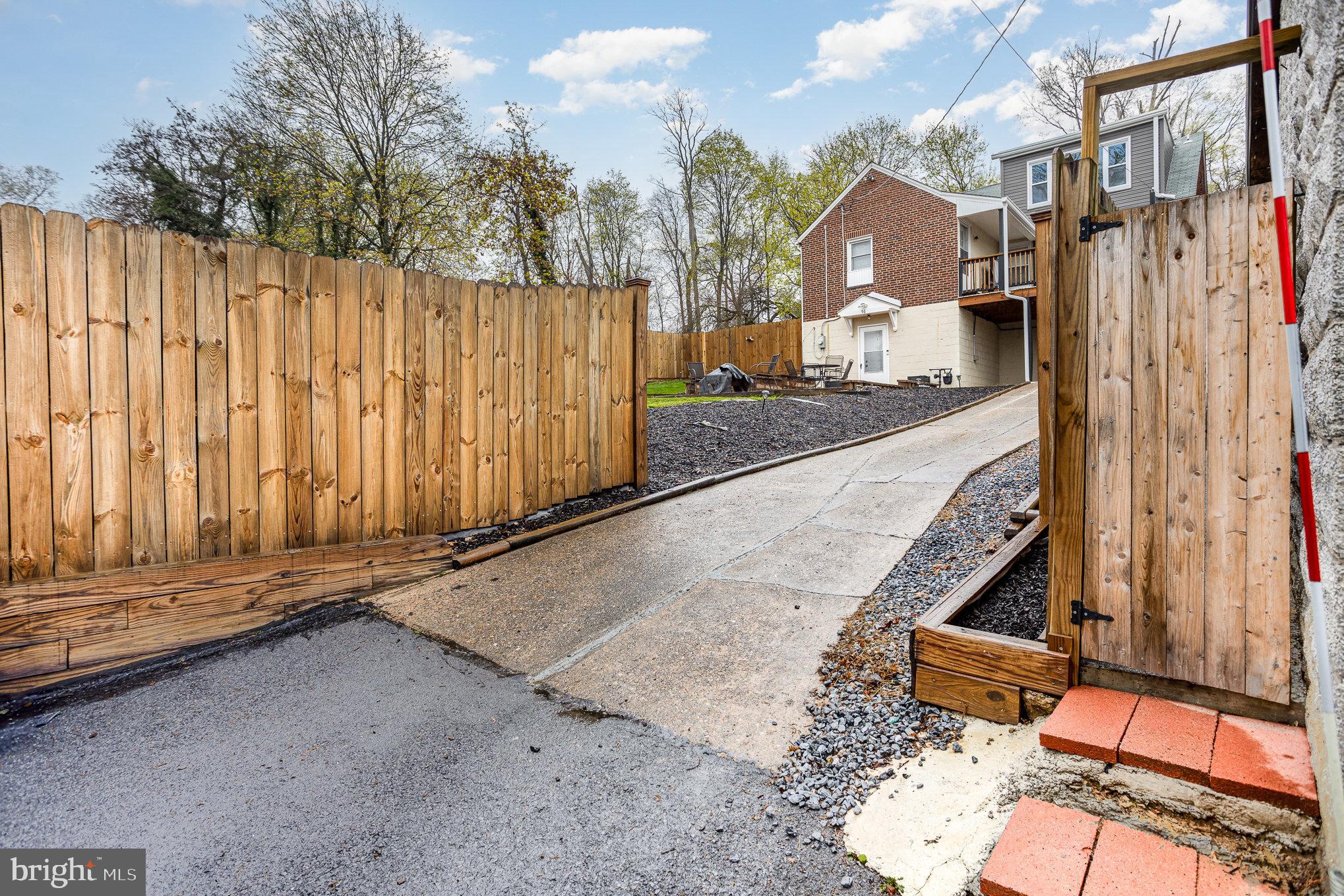 HARRISBURG - Residential