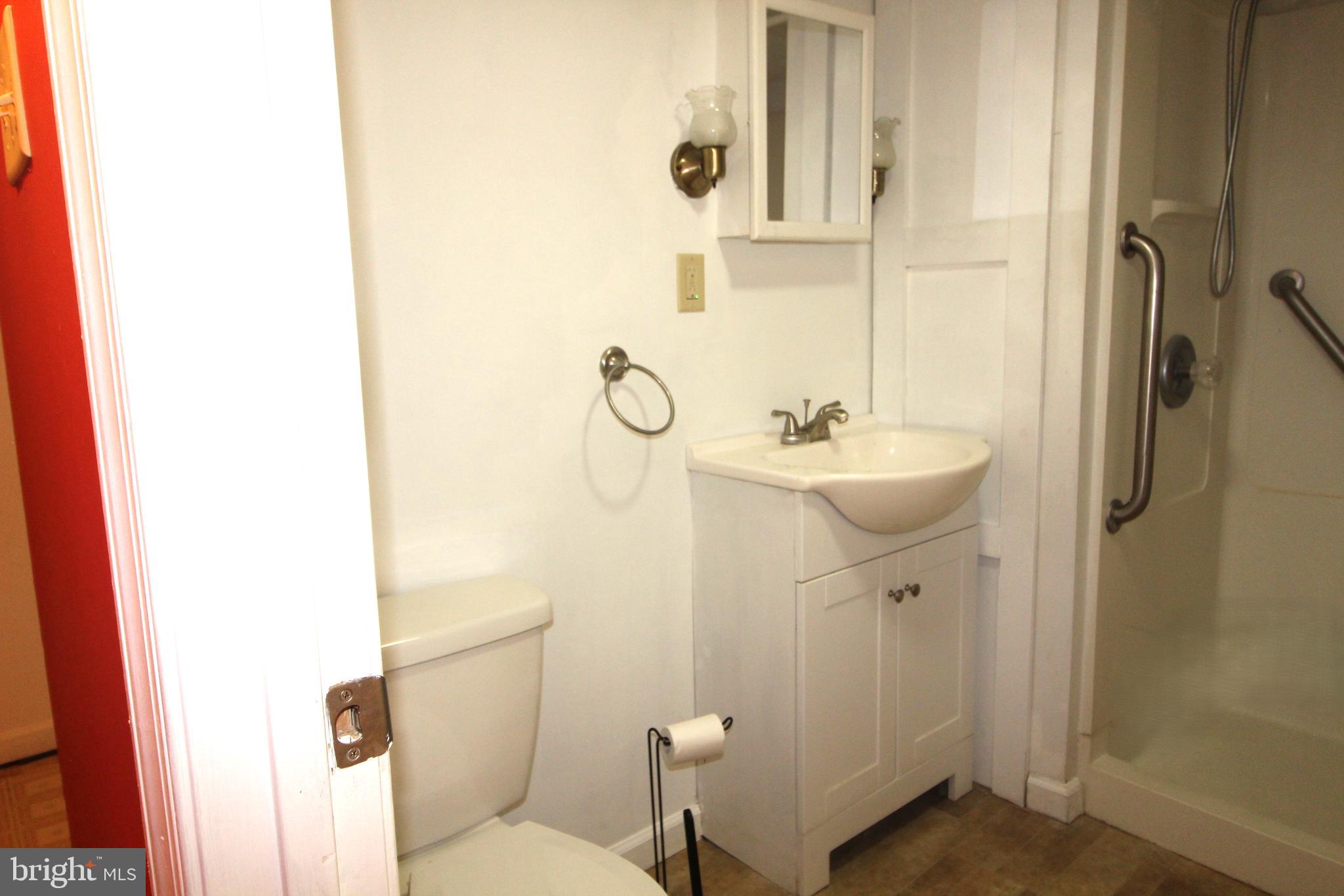 FREDERICA - Residential Lease