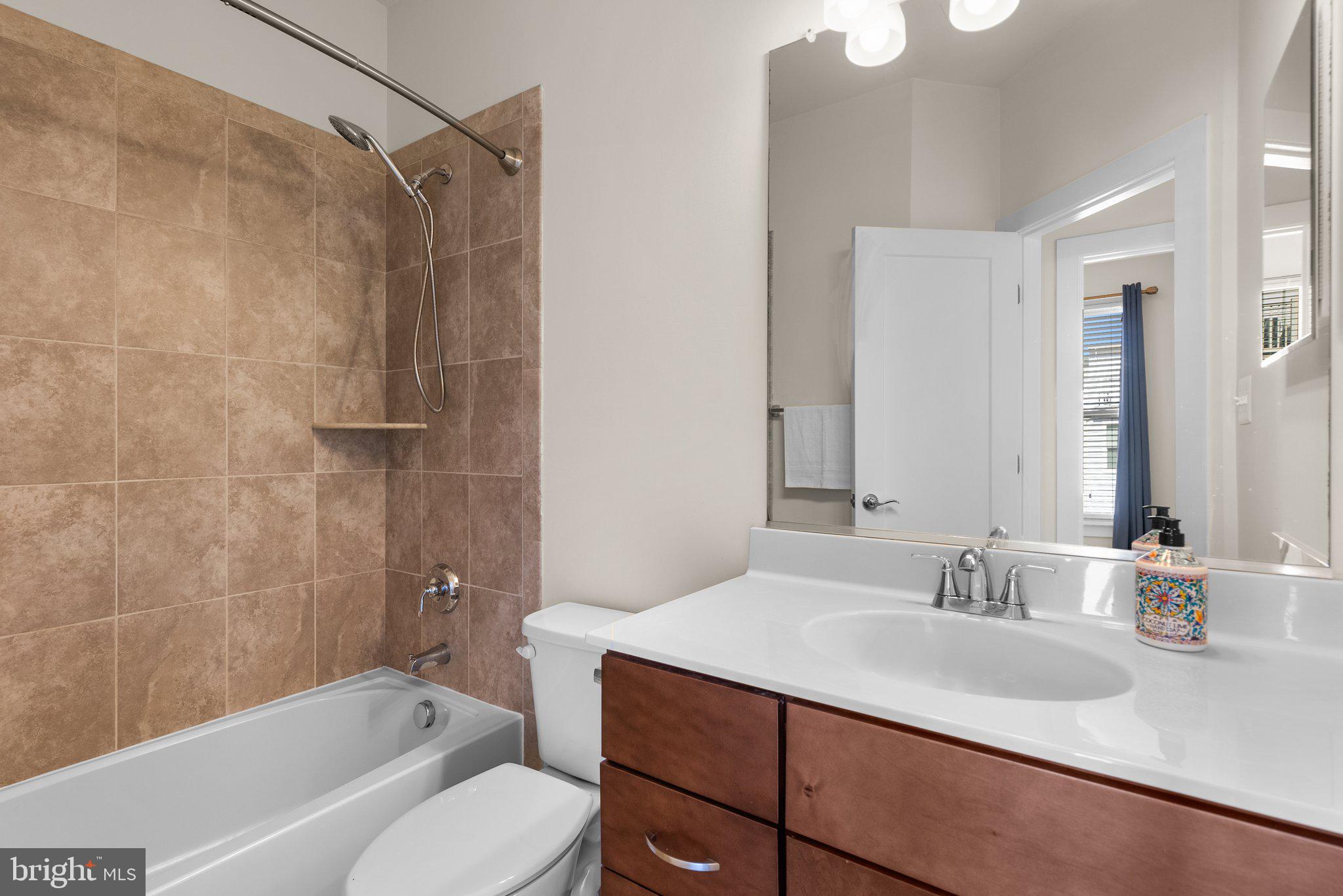 KING FARM IRVINGTON - Residential