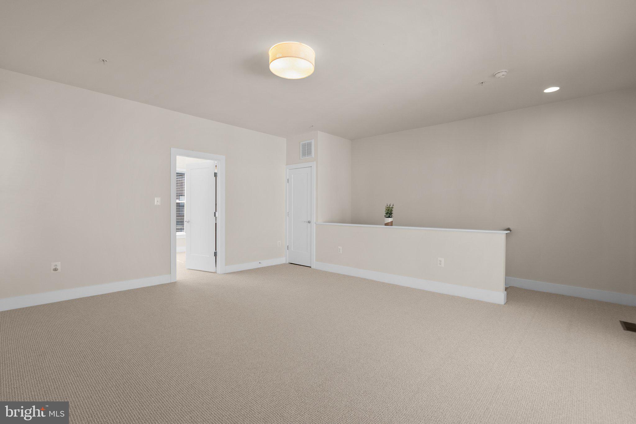 KING FARM IRVINGTON - Residential