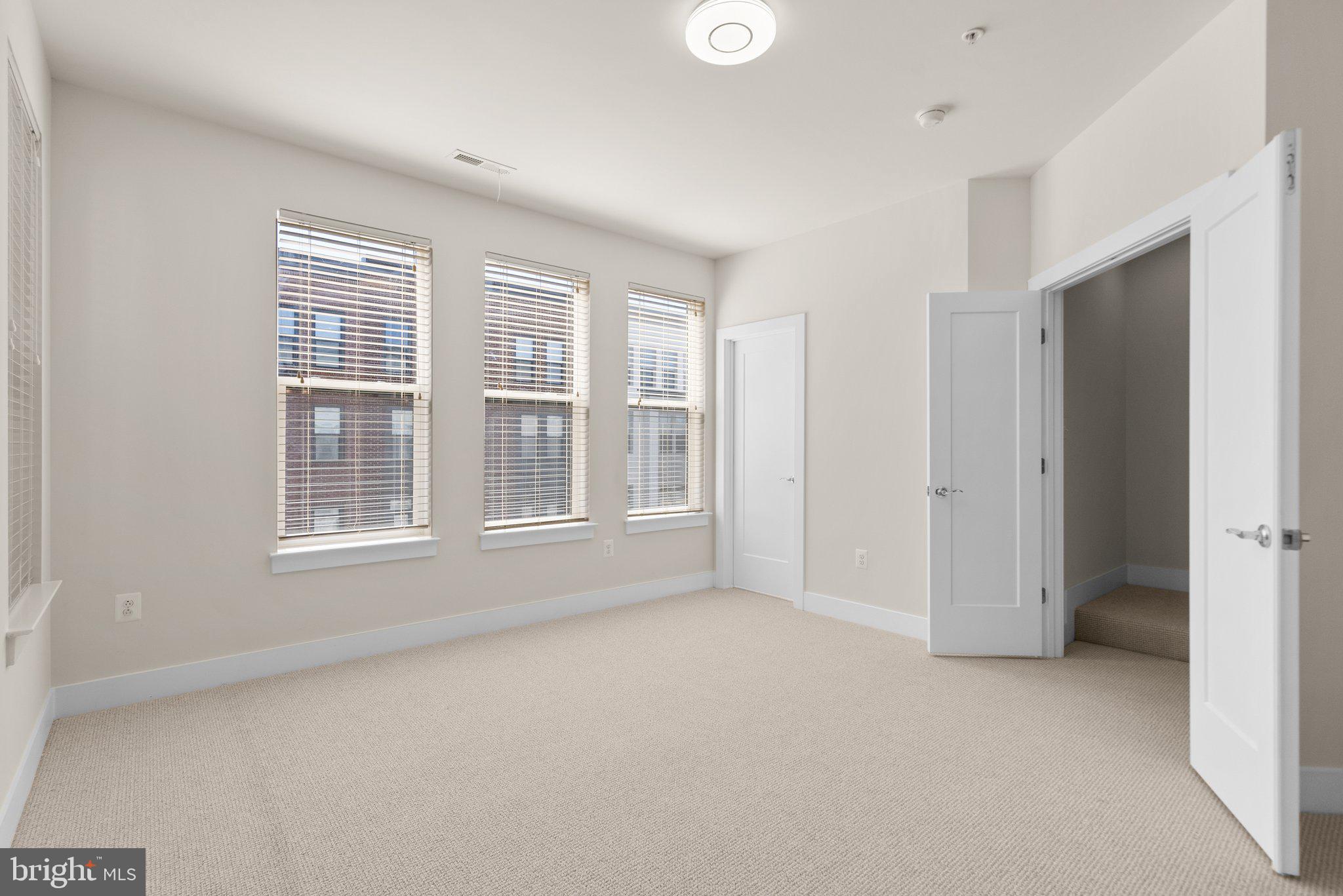 KING FARM IRVINGTON - Residential