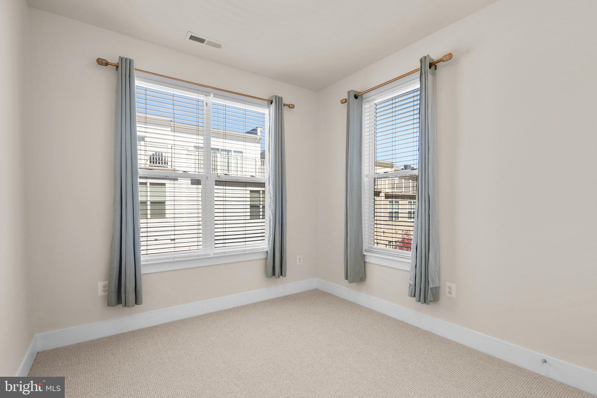 KING FARM IRVINGTON - Residential