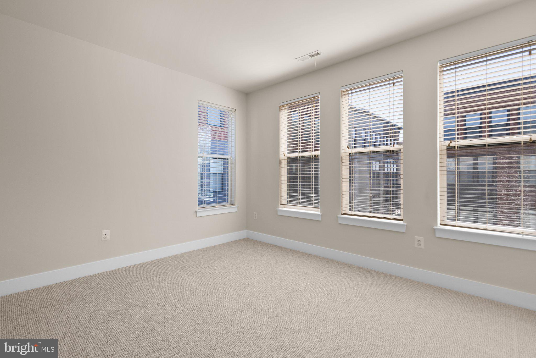 KING FARM IRVINGTON - Residential