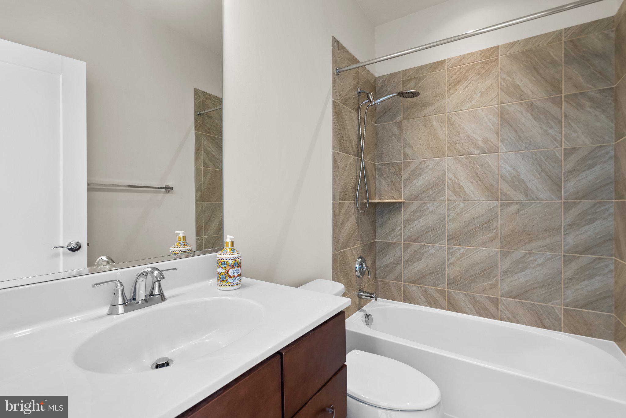 KING FARM IRVINGTON - Residential