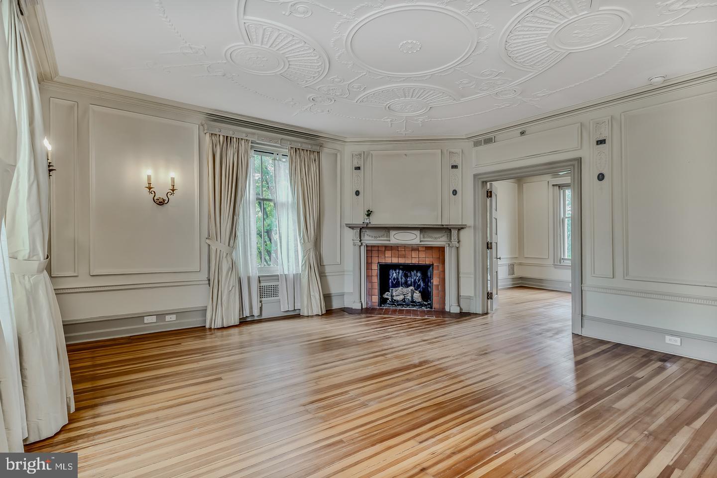 SPRUCE HILL - Residential