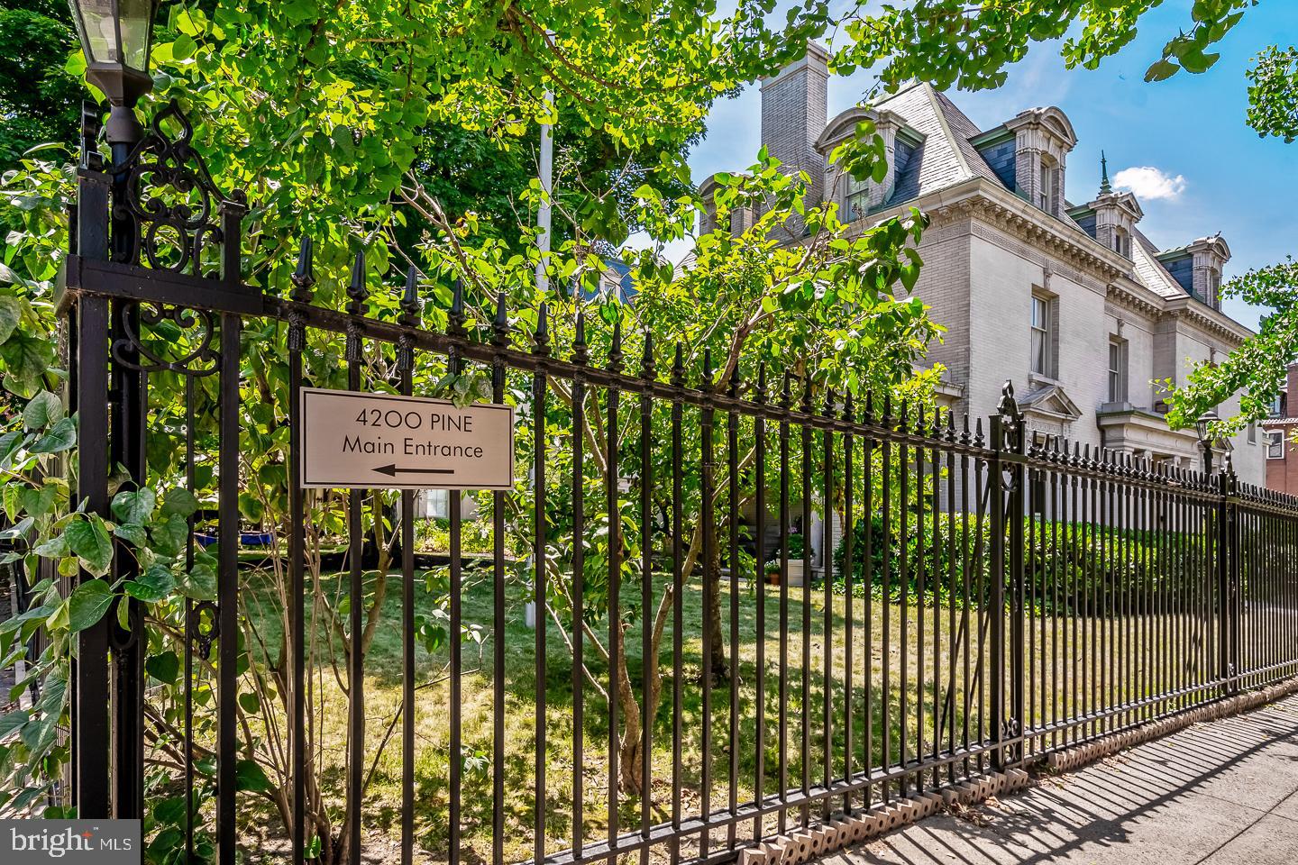SPRUCE HILL - Residential