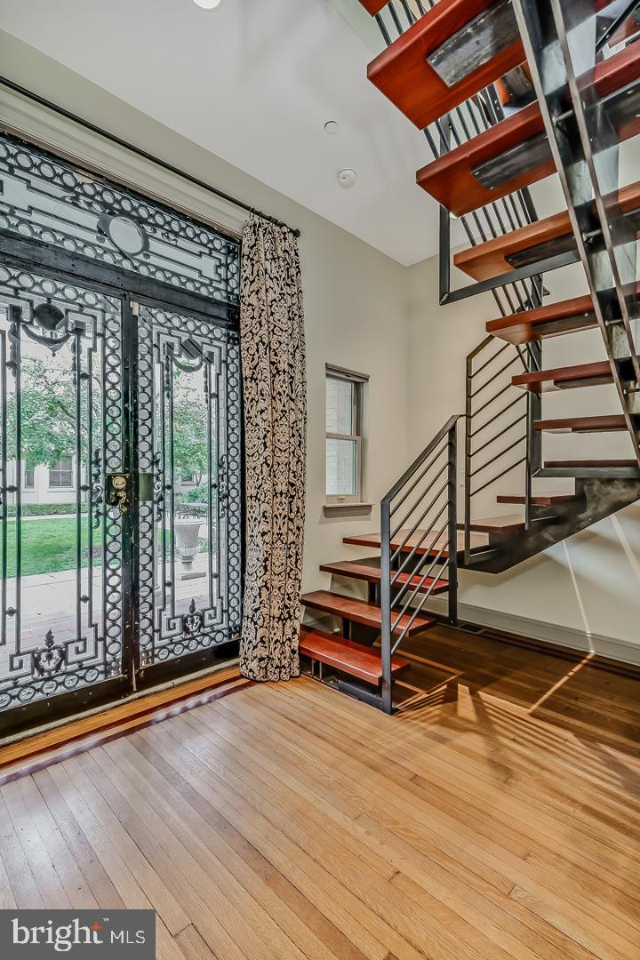 SPRUCE HILL - Residential