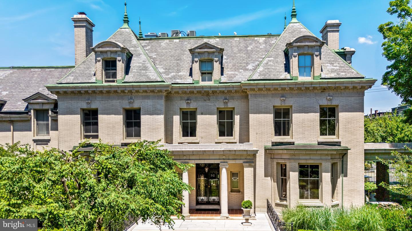 SPRUCE HILL - Residential