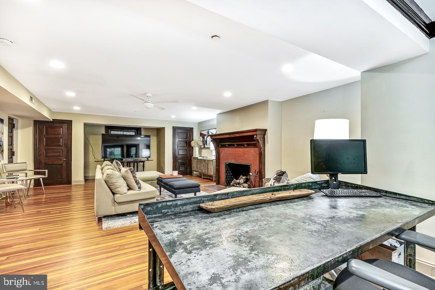 SPRUCE HILL - Residential