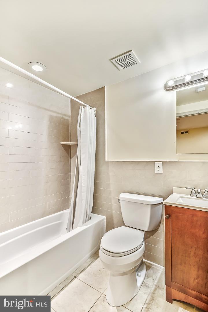 SPRUCE HILL - Residential