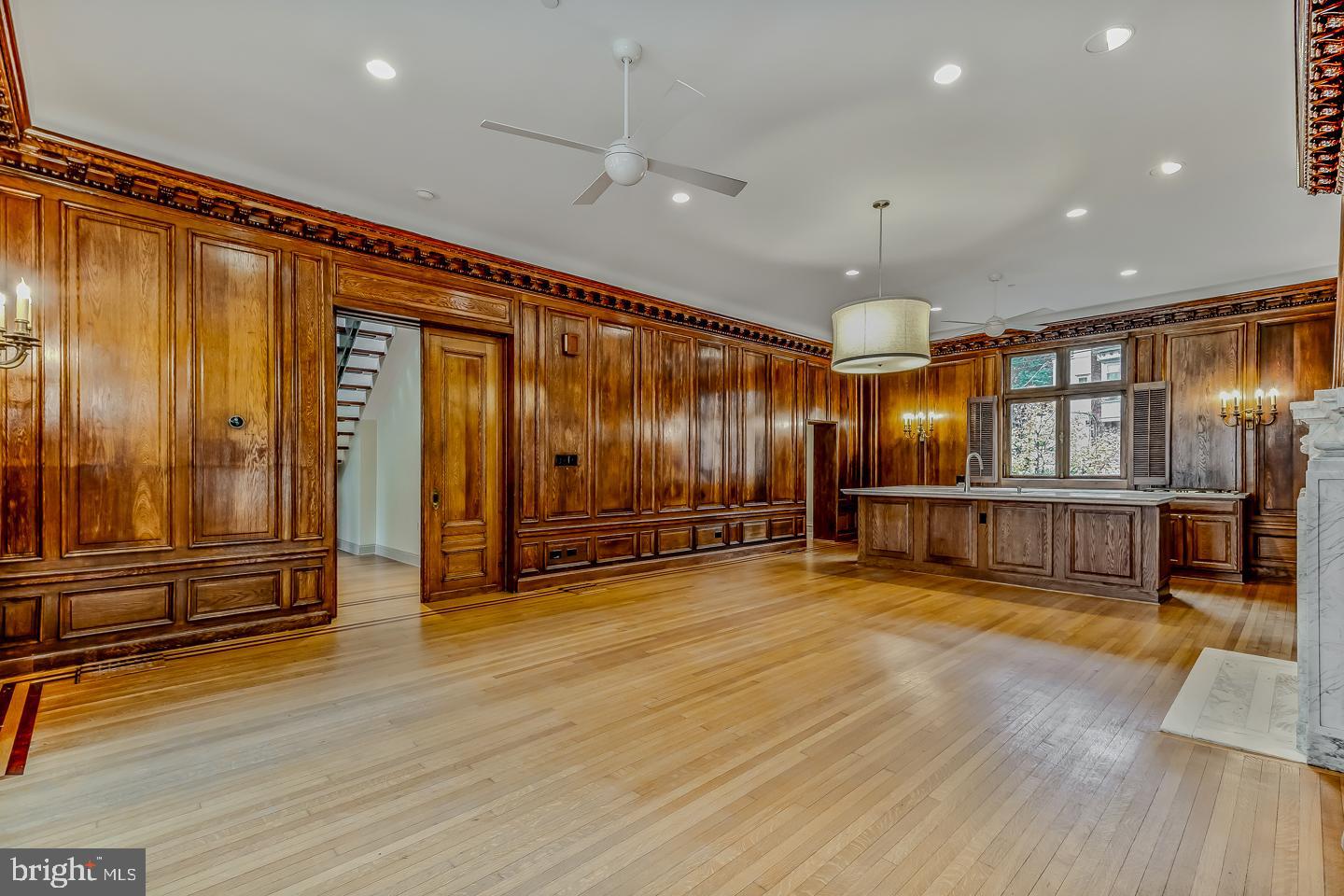 SPRUCE HILL - Residential