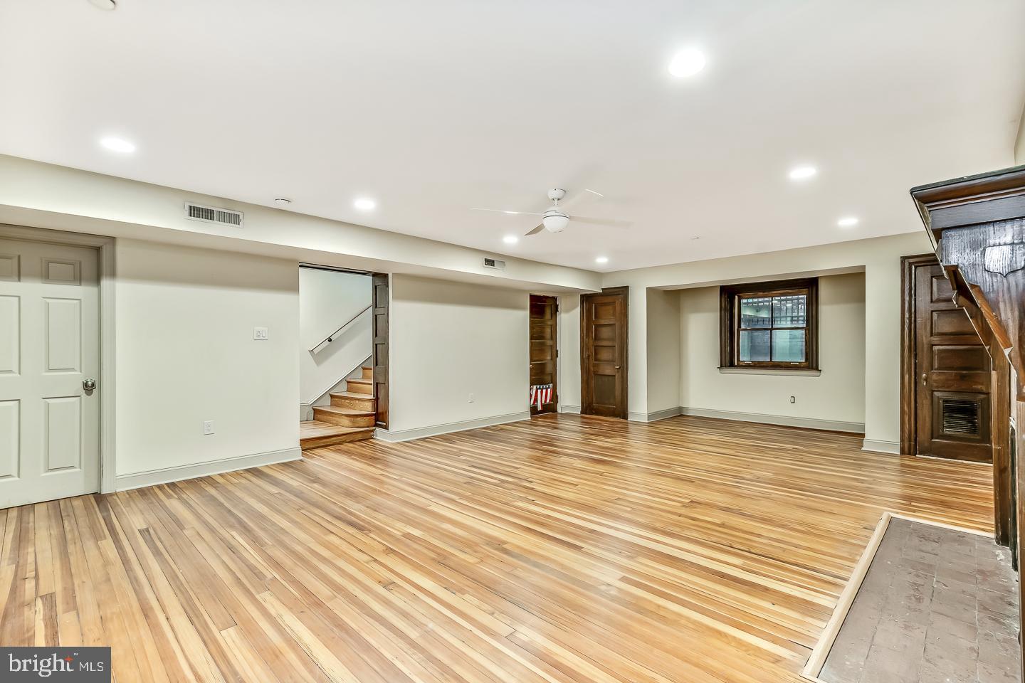 SPRUCE HILL - Residential