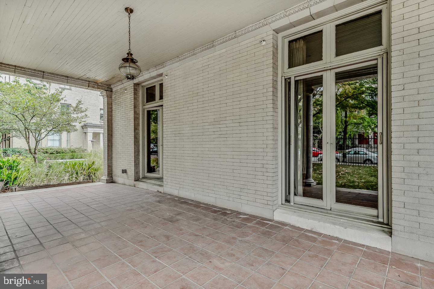 SPRUCE HILL - Residential