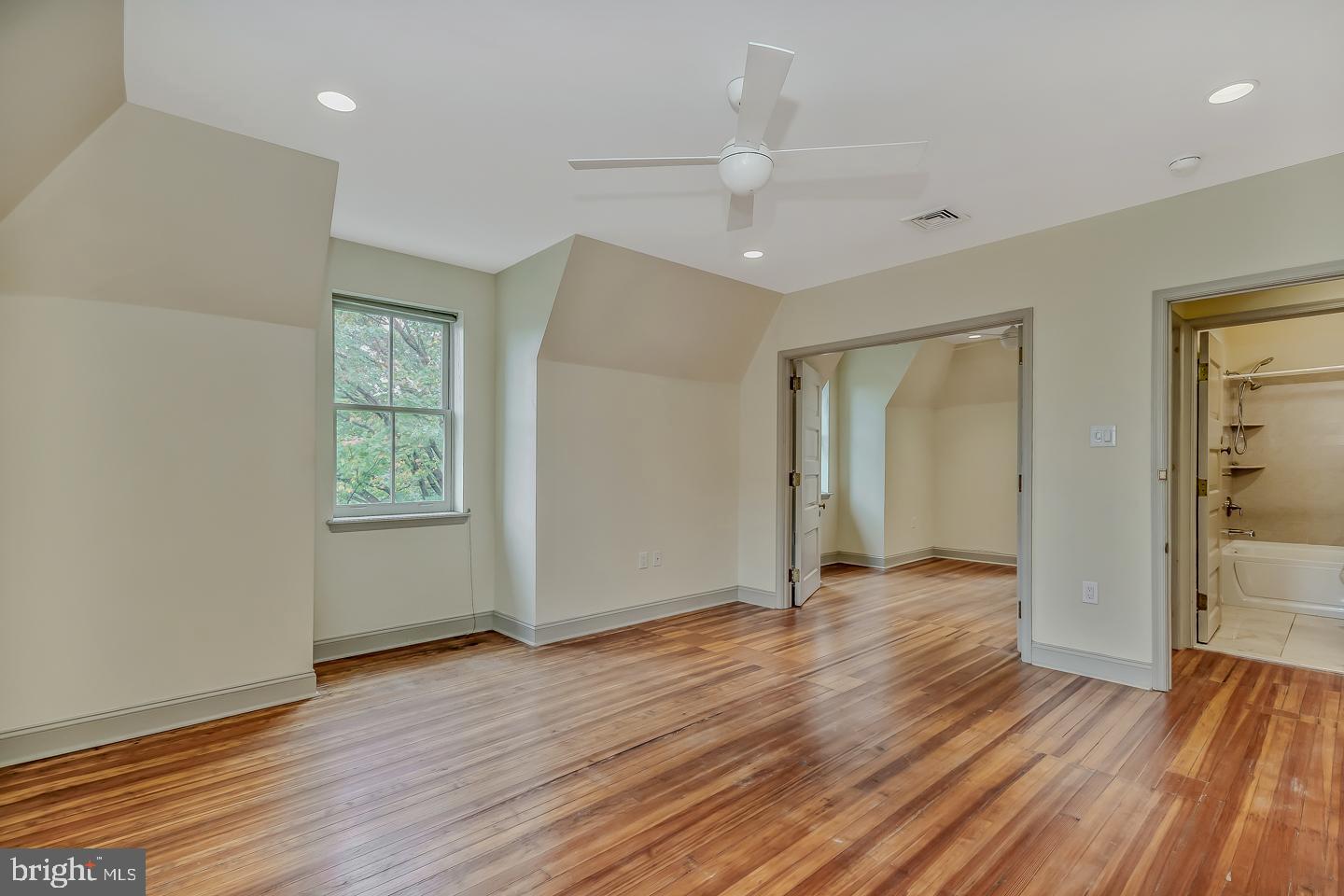 SPRUCE HILL - Residential