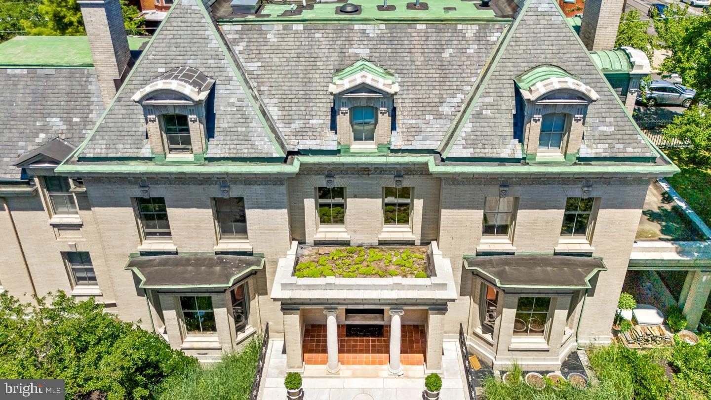SPRUCE HILL - Residential