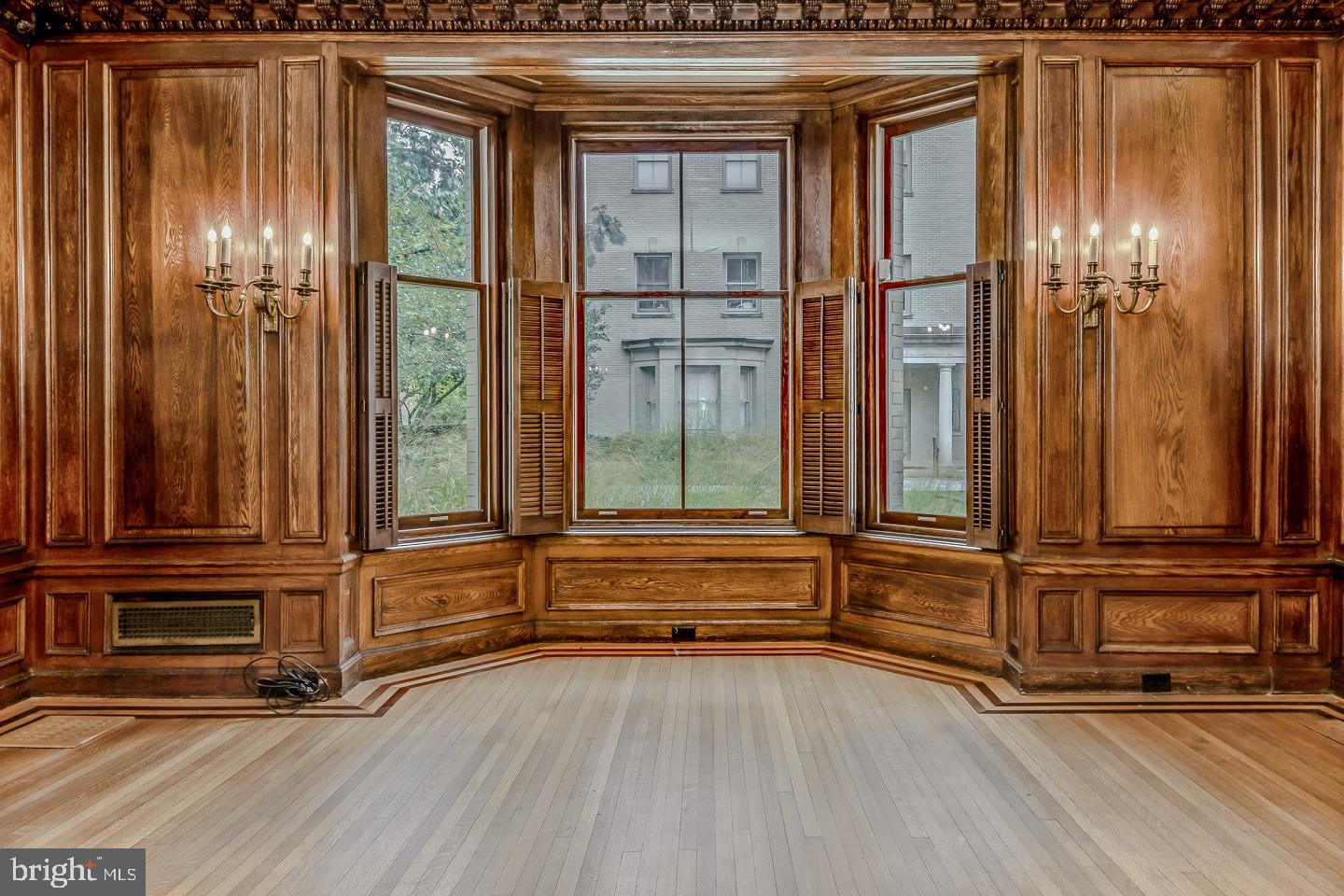 SPRUCE HILL - Residential