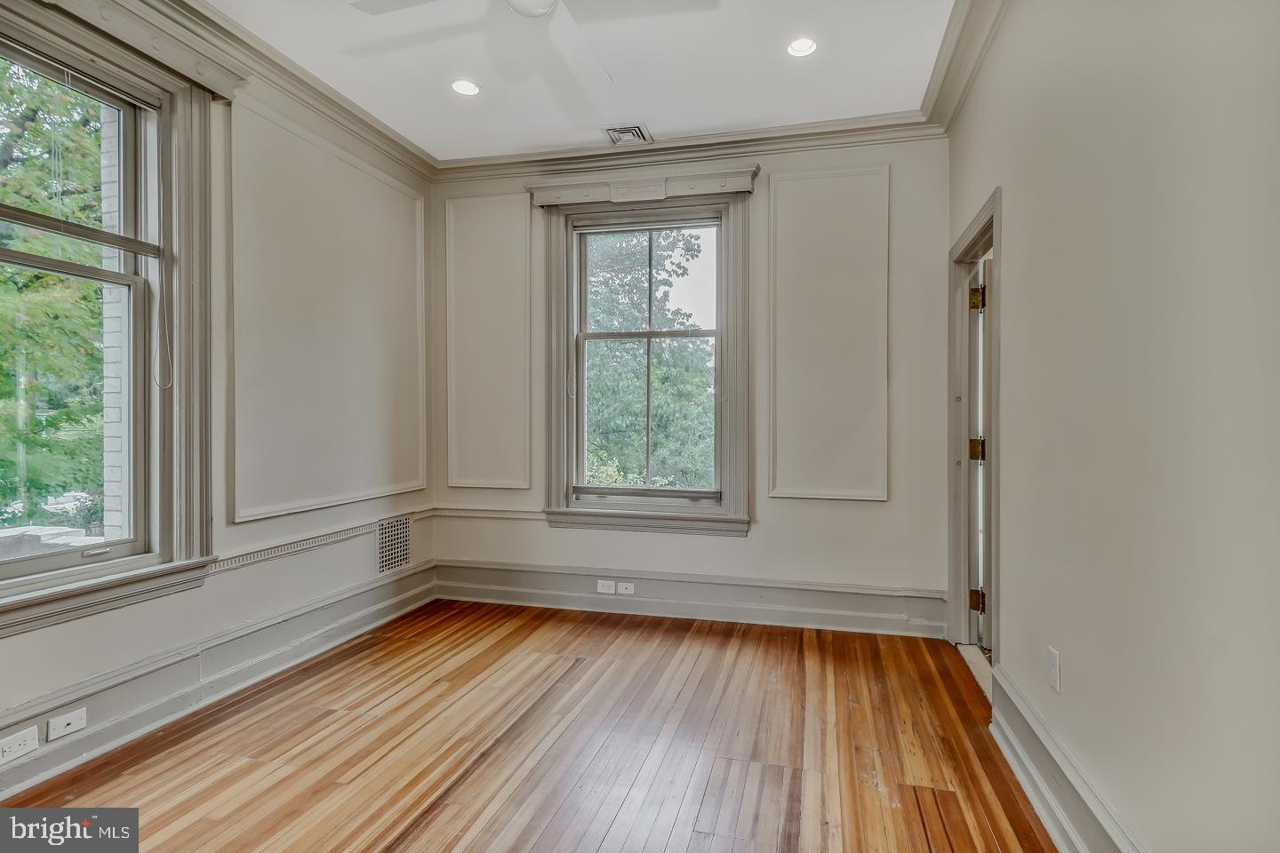 SPRUCE HILL - Residential