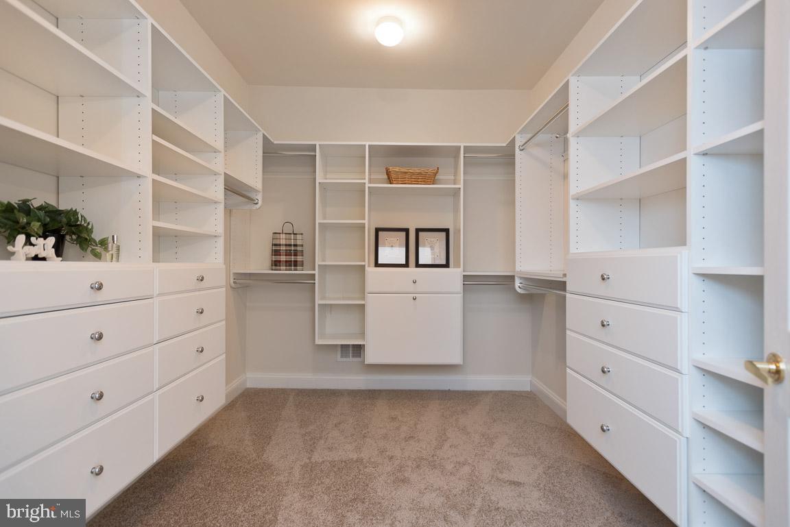 HERITAGE HUNT - Residential