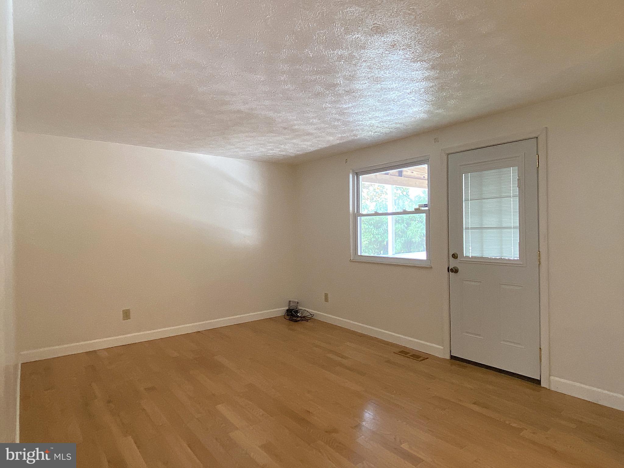 HARMANS WOODS - Residential