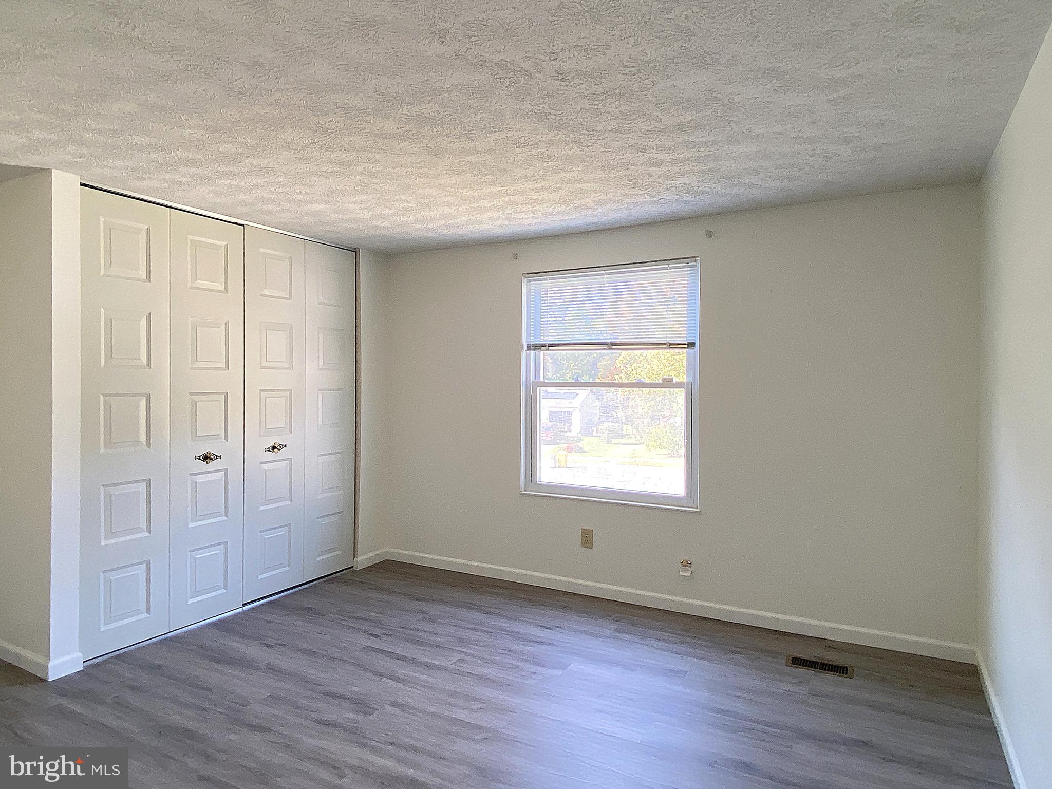 HARMANS WOODS - Residential