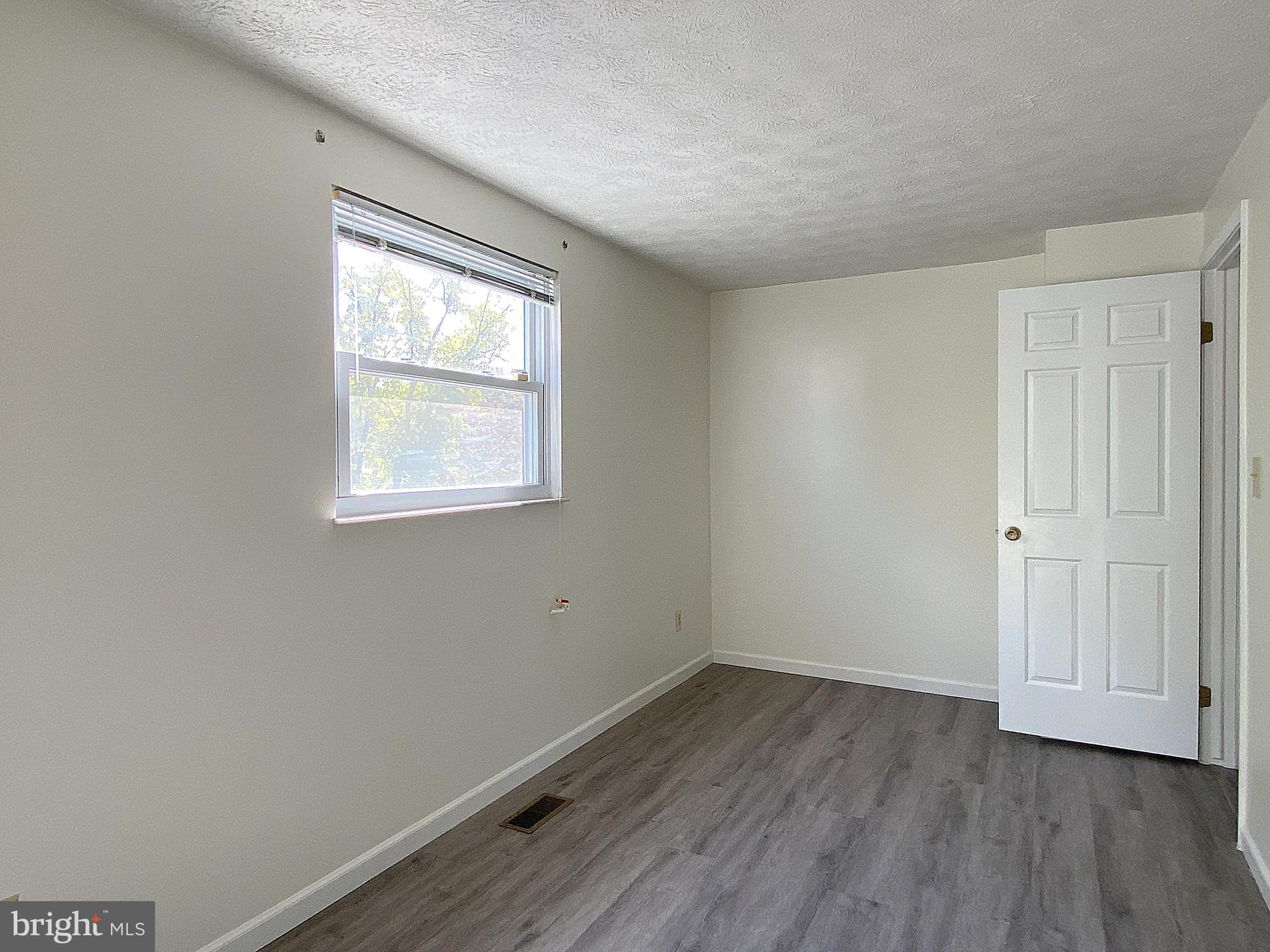 HARMANS WOODS - Residential