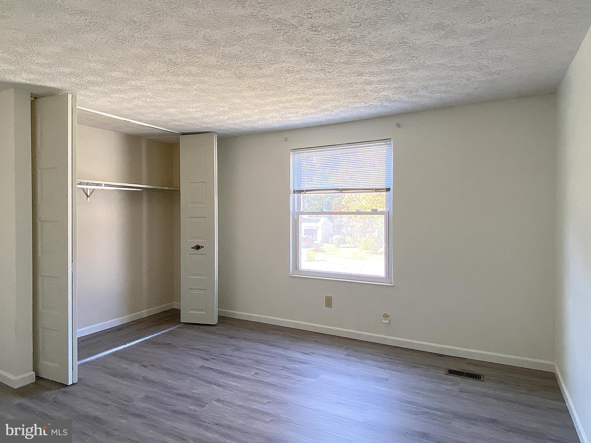 HARMANS WOODS - Residential