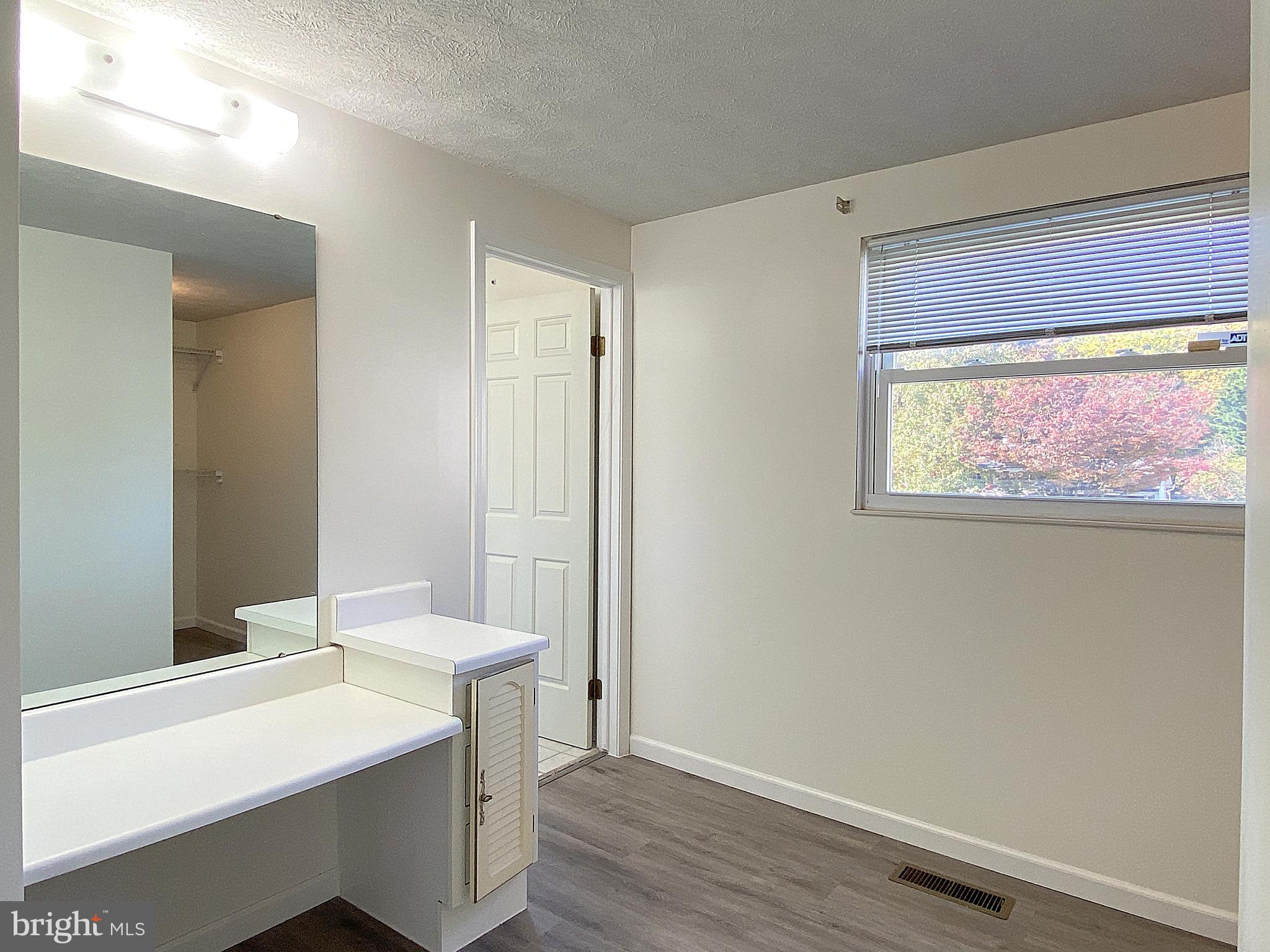 HARMANS WOODS - Residential