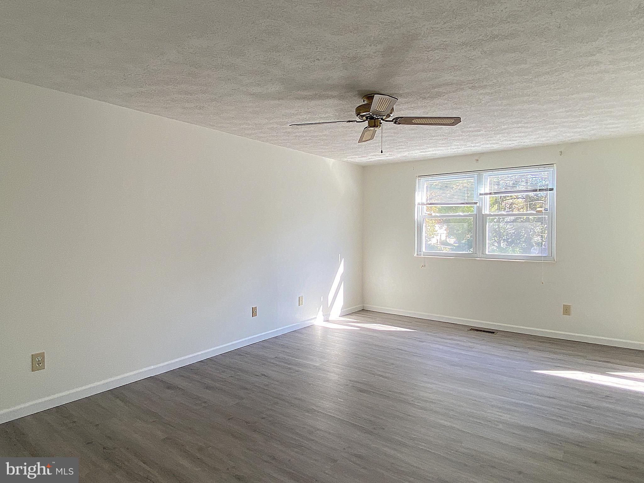 HARMANS WOODS - Residential