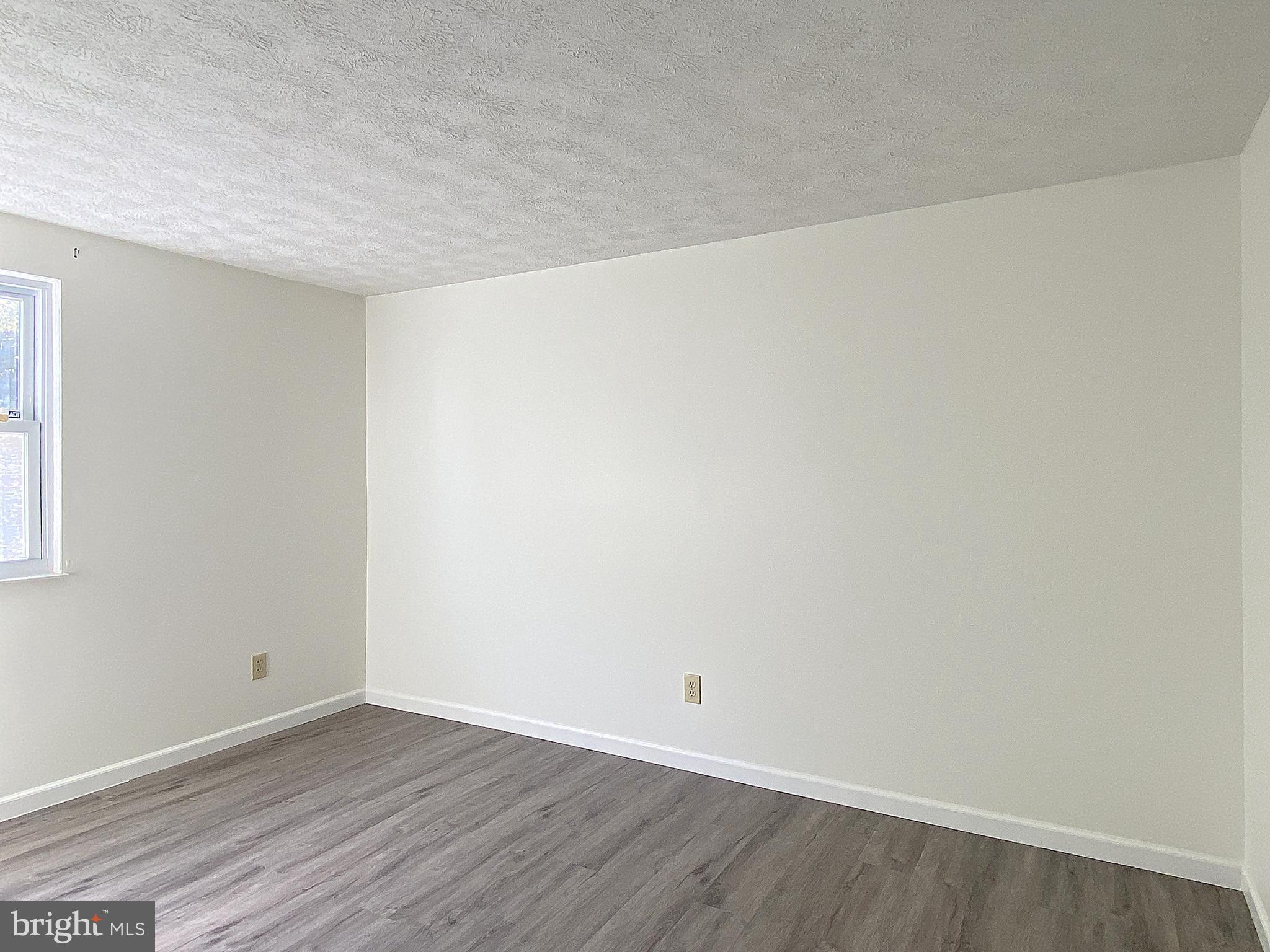 HARMANS WOODS - Residential