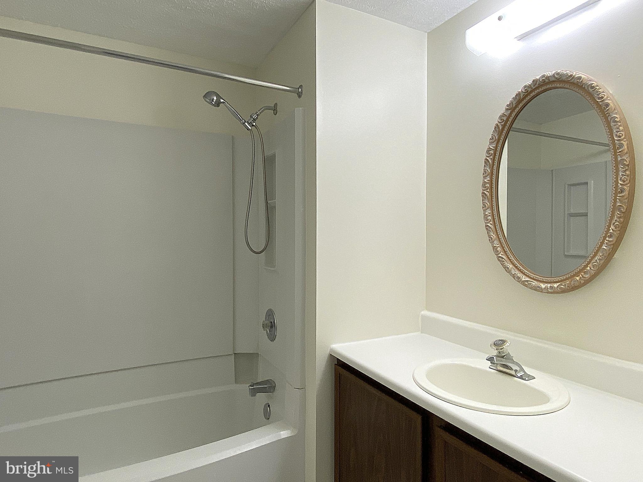 HARMANS WOODS - Residential