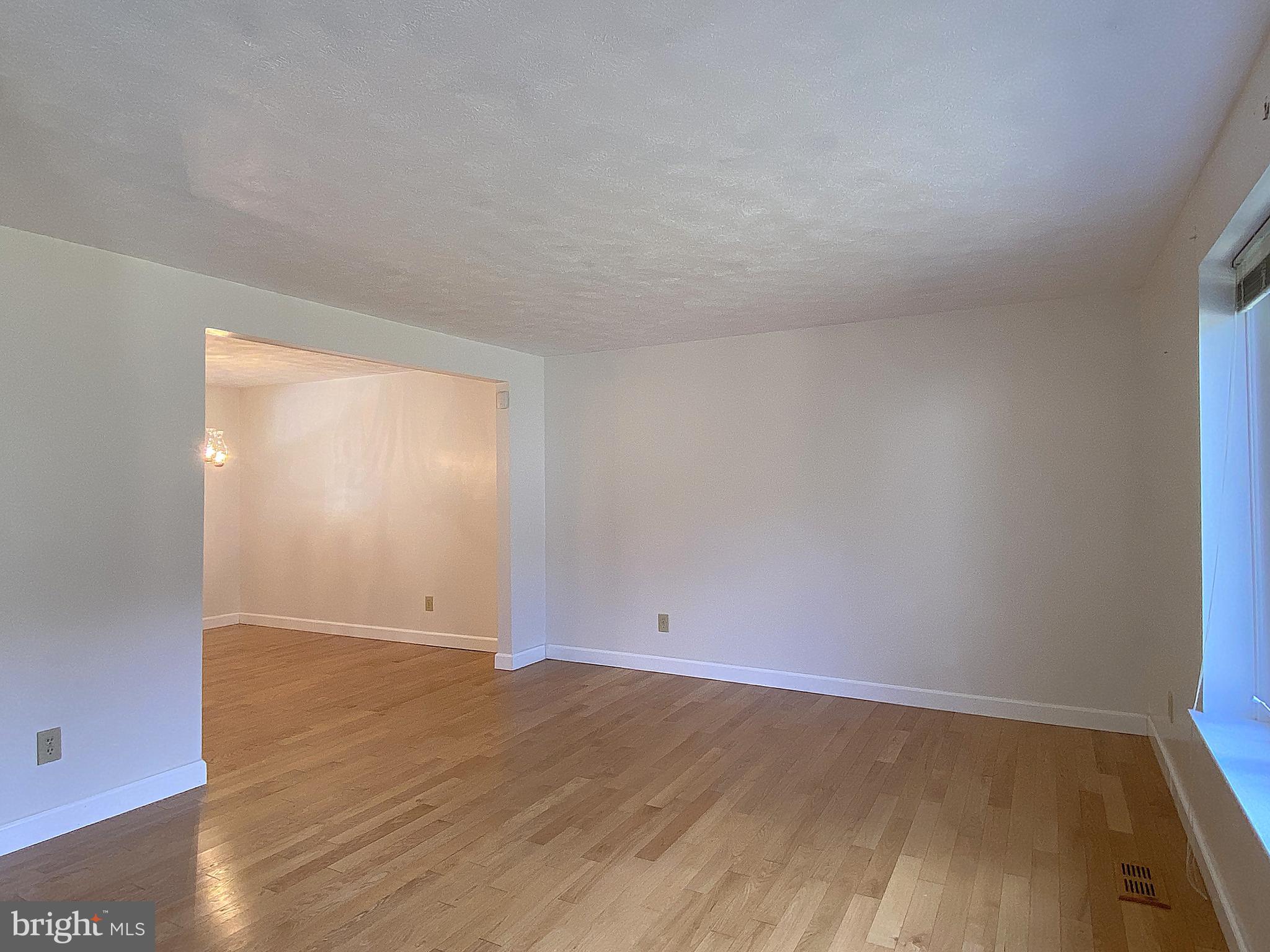 HARMANS WOODS - Residential