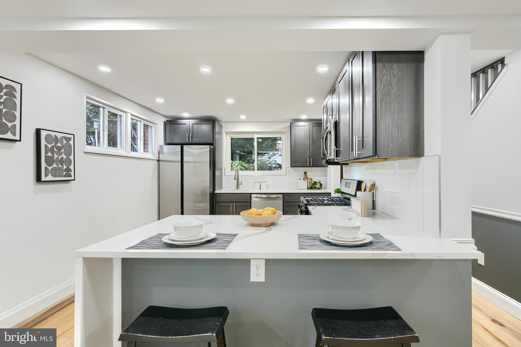 CHINQUAPIN PARK - Residential