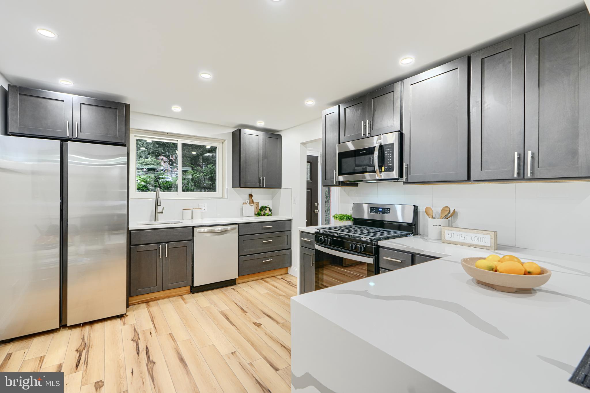 CHINQUAPIN PARK - Residential