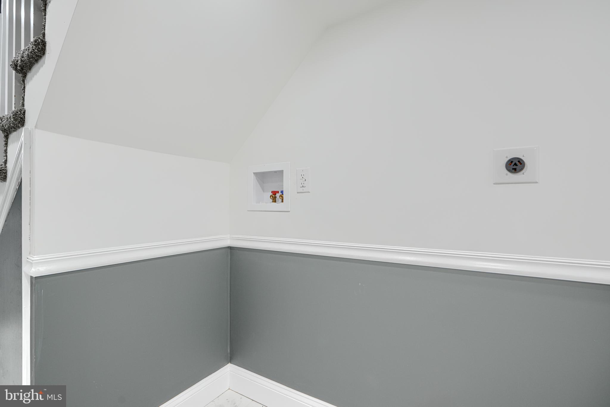 CHINQUAPIN PARK - Residential