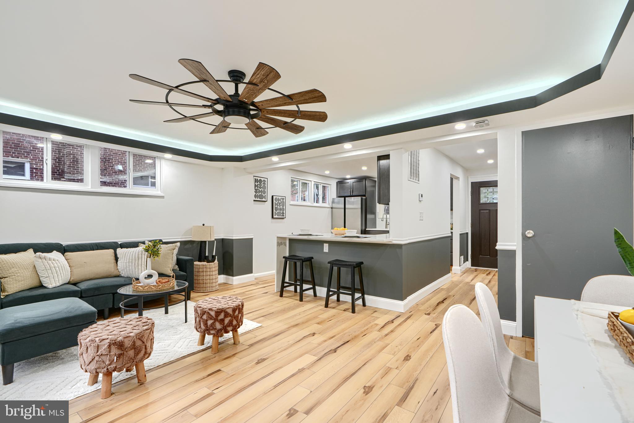 CHINQUAPIN PARK - Residential
