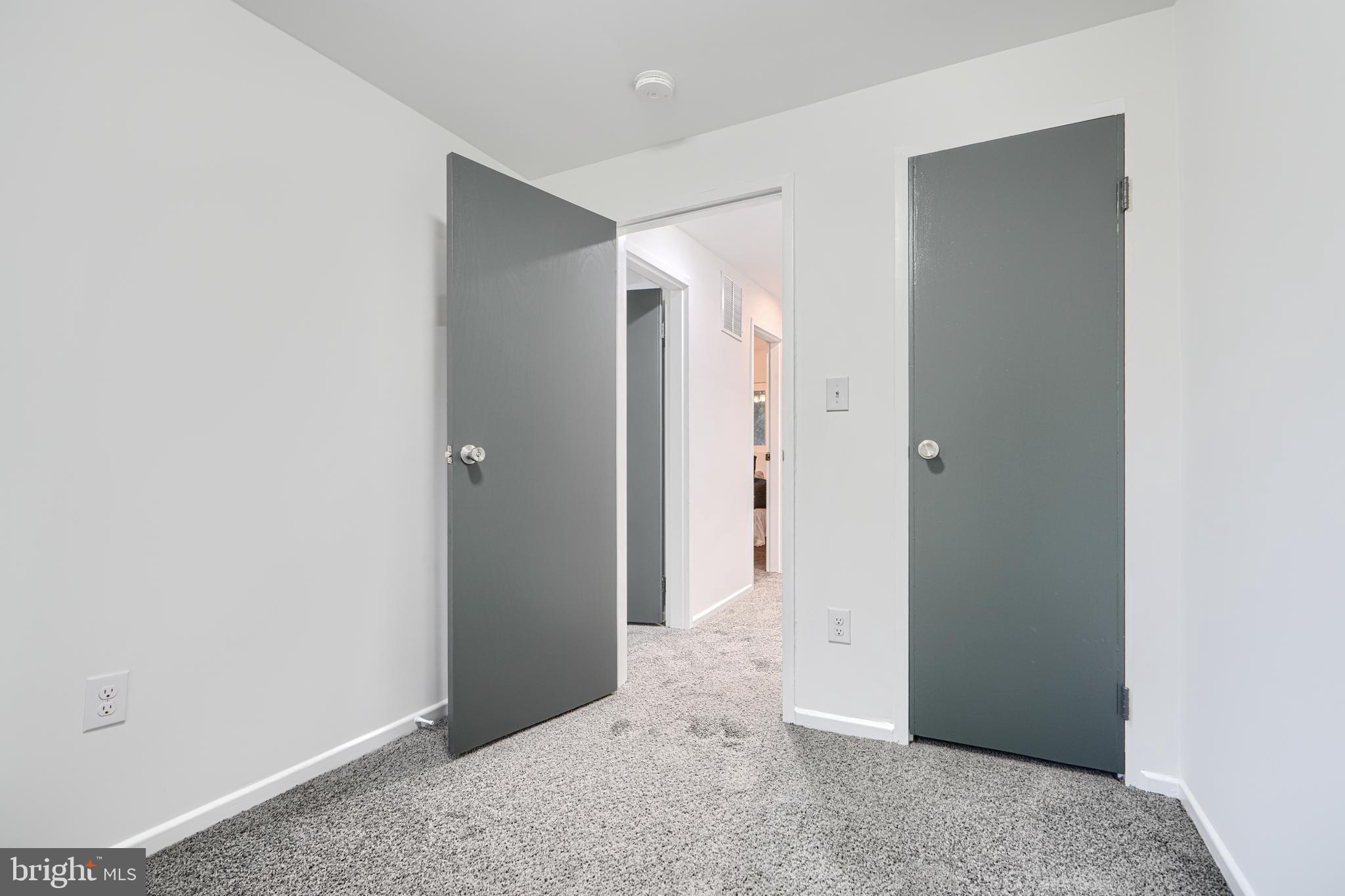 CHINQUAPIN PARK - Residential