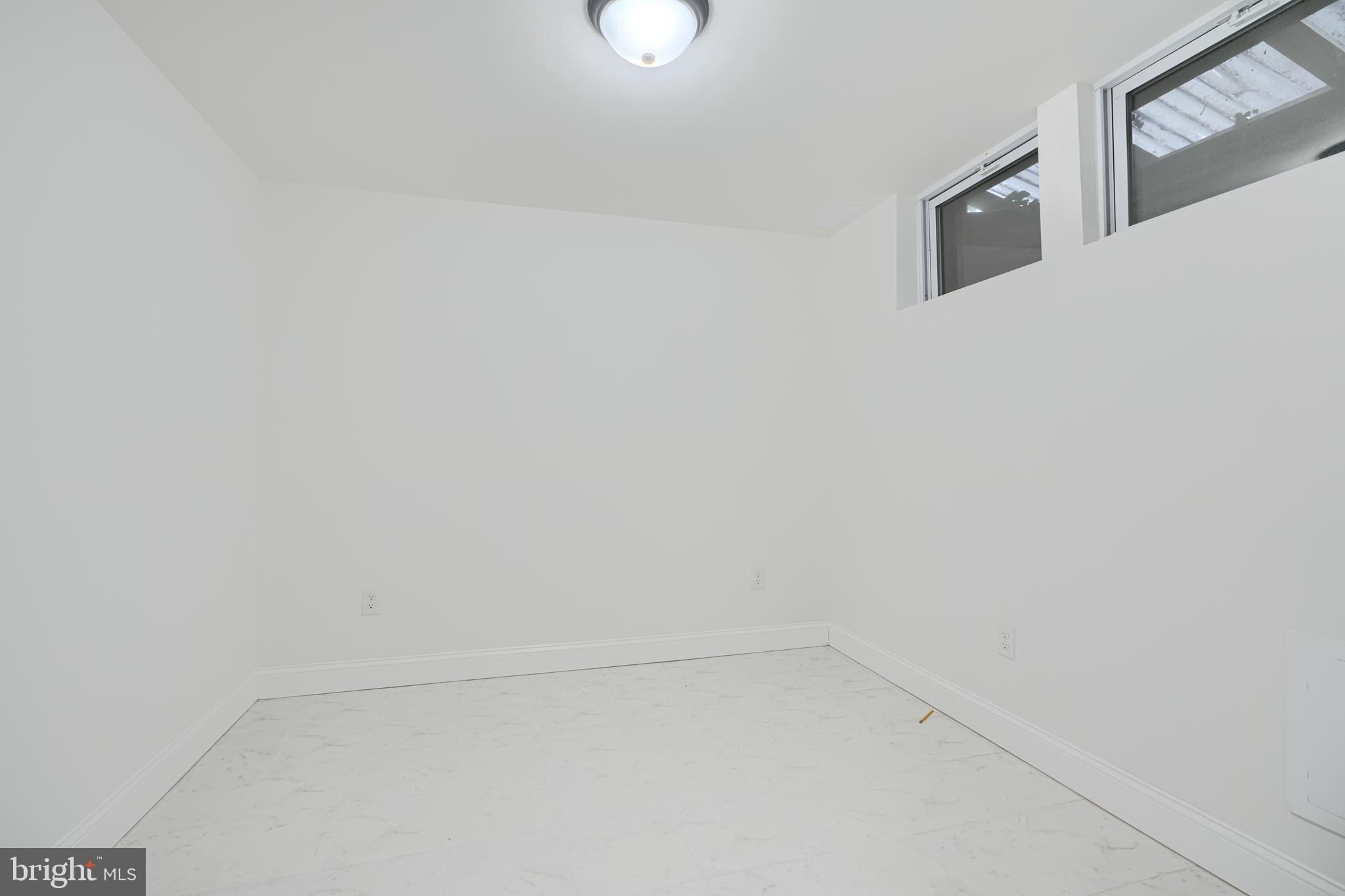 CHINQUAPIN PARK - Residential
