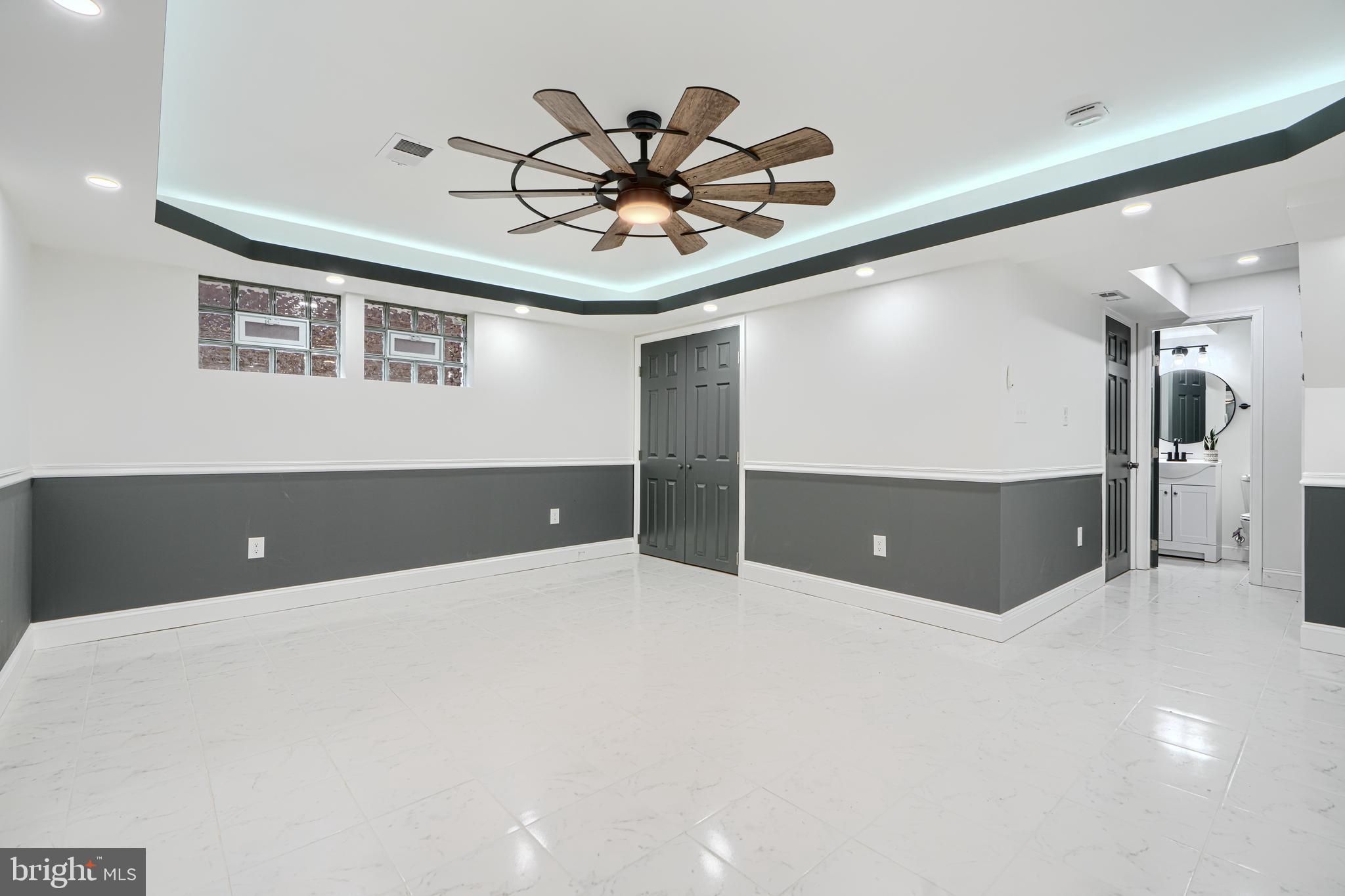 CHINQUAPIN PARK - Residential